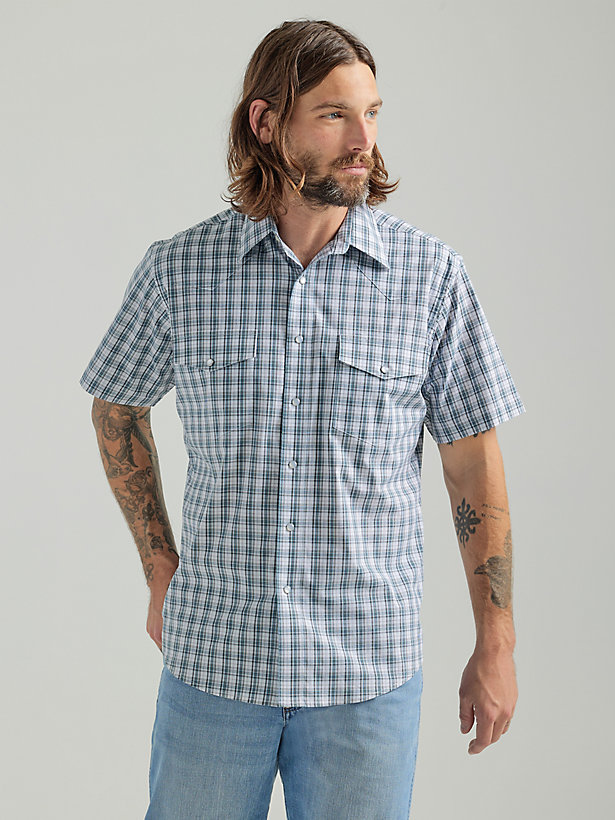 Men's Wrinkle Resist Short Sleeve Western Snap Plaid Shirt in Gray Blue