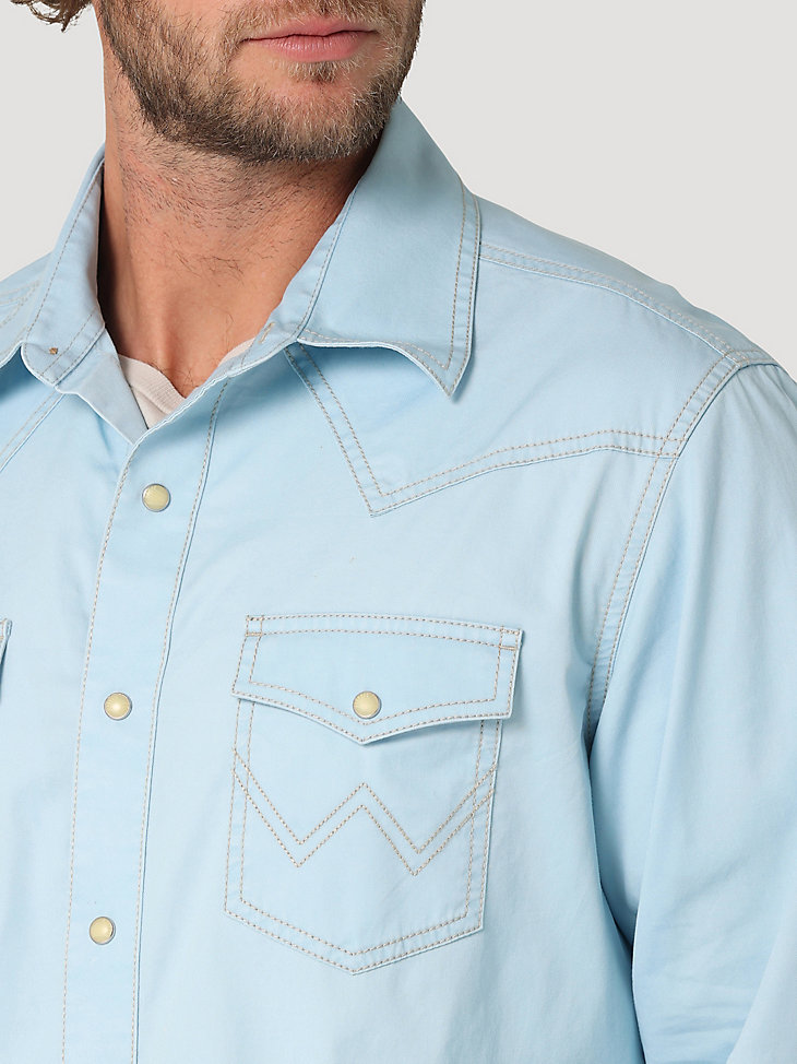 Men's Wrangler Retro Premium Contrast Trim Western Snap Flap Pocket Solid Shirt in Cool Blue alternative view 2