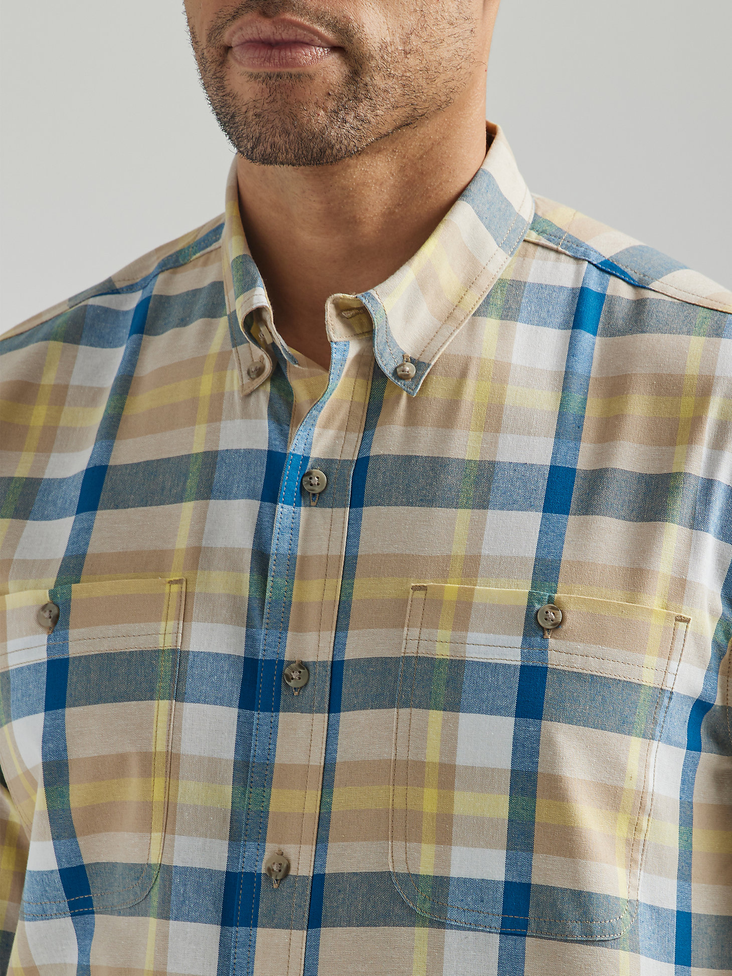 Wrangler Rugged Wear® Short Sleeve Easy Care Plaid Button-Down Shirt in Khaki Blue alternative view 1