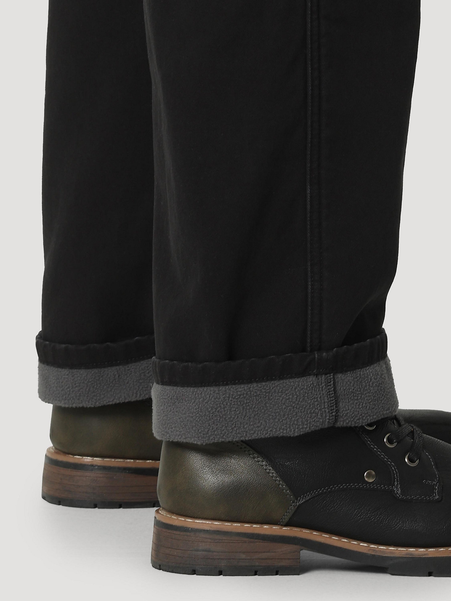 Men's Fleece Lined Cargo Pant in Black alternative view 8