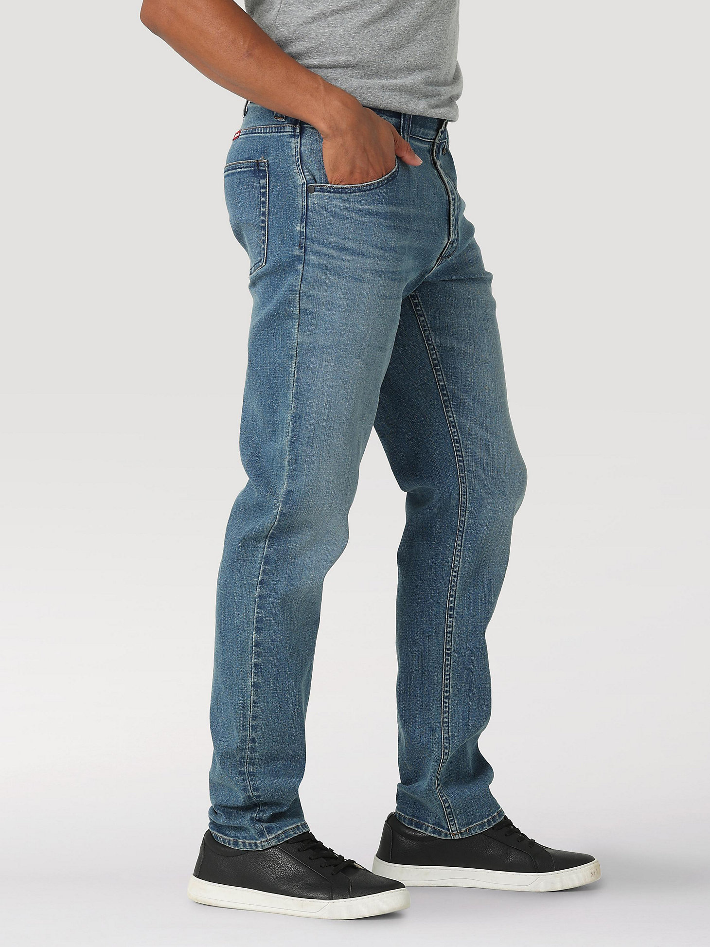 Men's Ultra Flex Slim Fit Jean in Jett alternative view 2