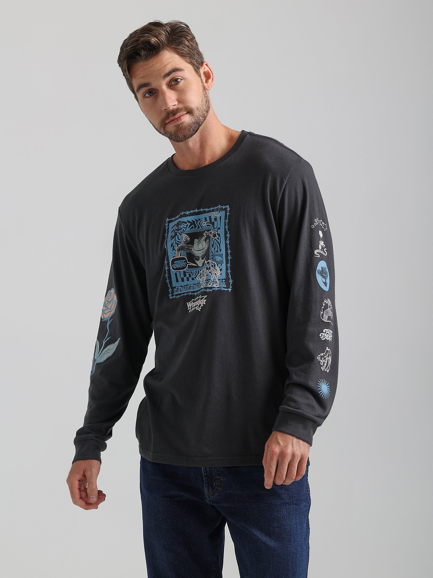 Men's Alien Graphic Long Sleeve T-Shirt in Pirate Black main view