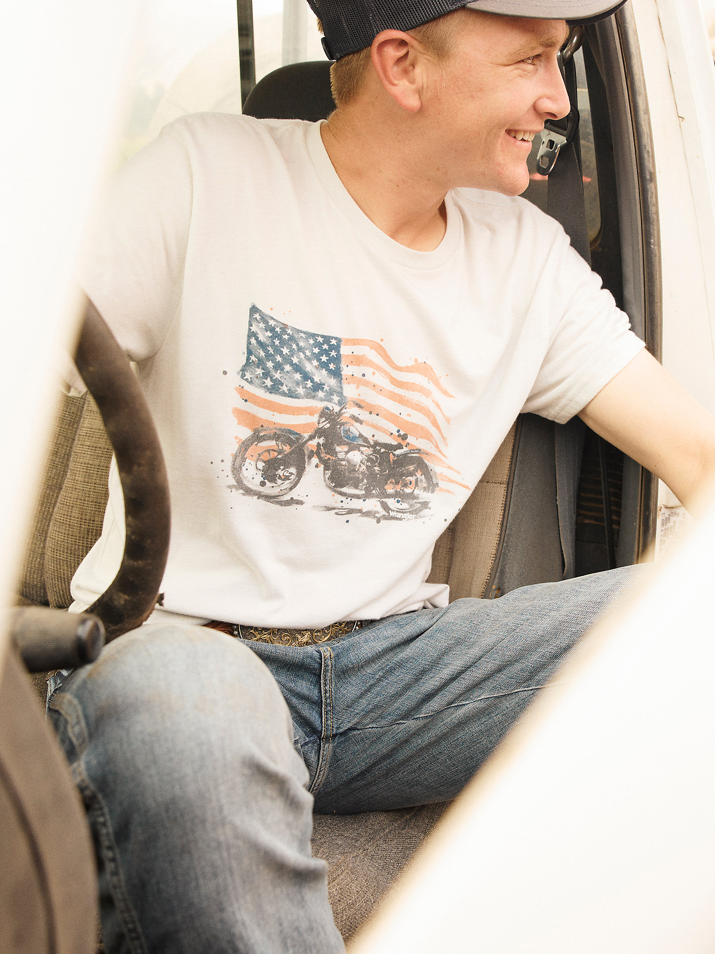 Men's Moto American Flag T-Shirt in Lunar Rock Heather alternative view 1