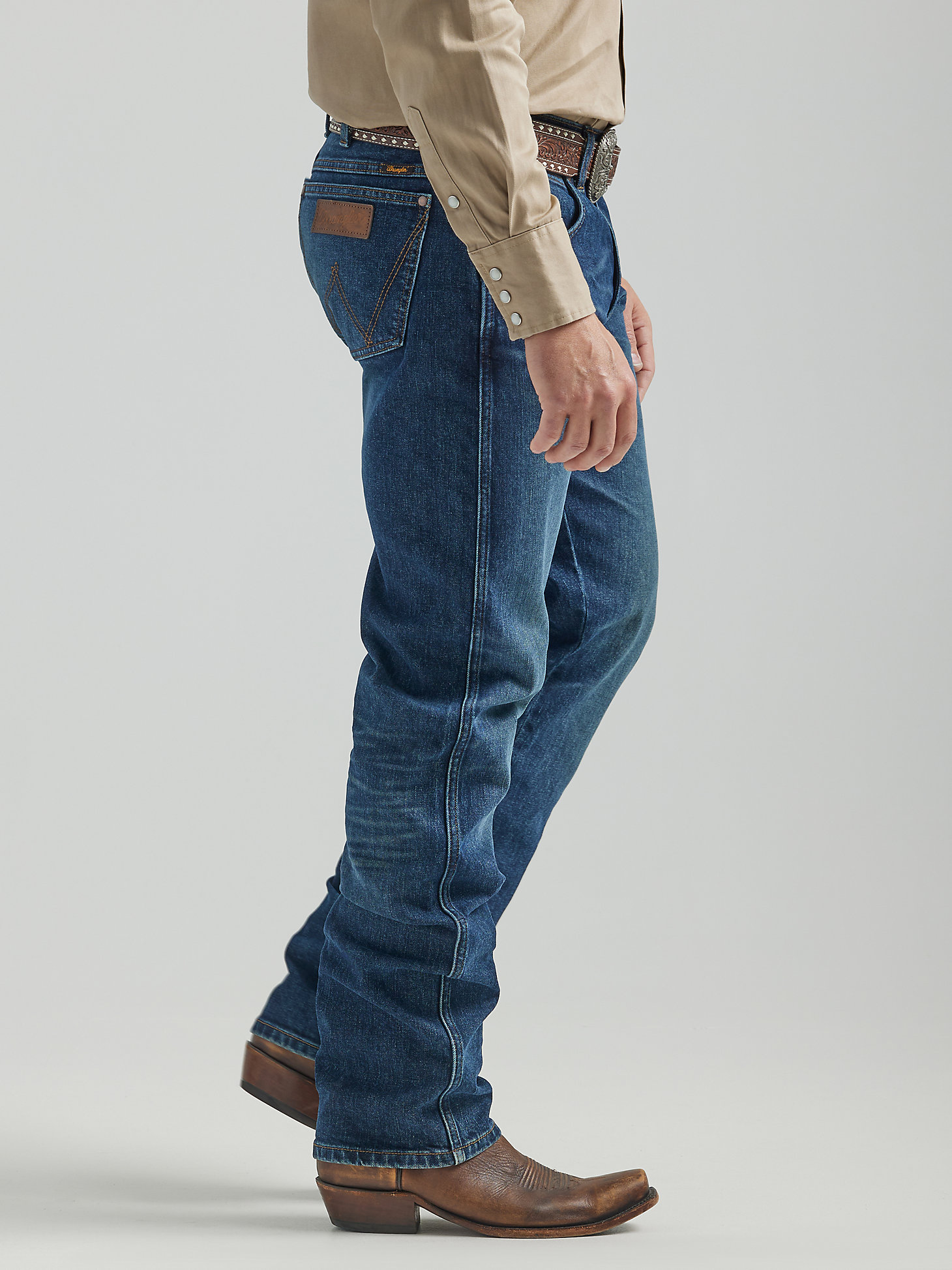 The Wrangler Retro® Premium Jean: Men's Slim Straight in Blue Dasher alternative view 1