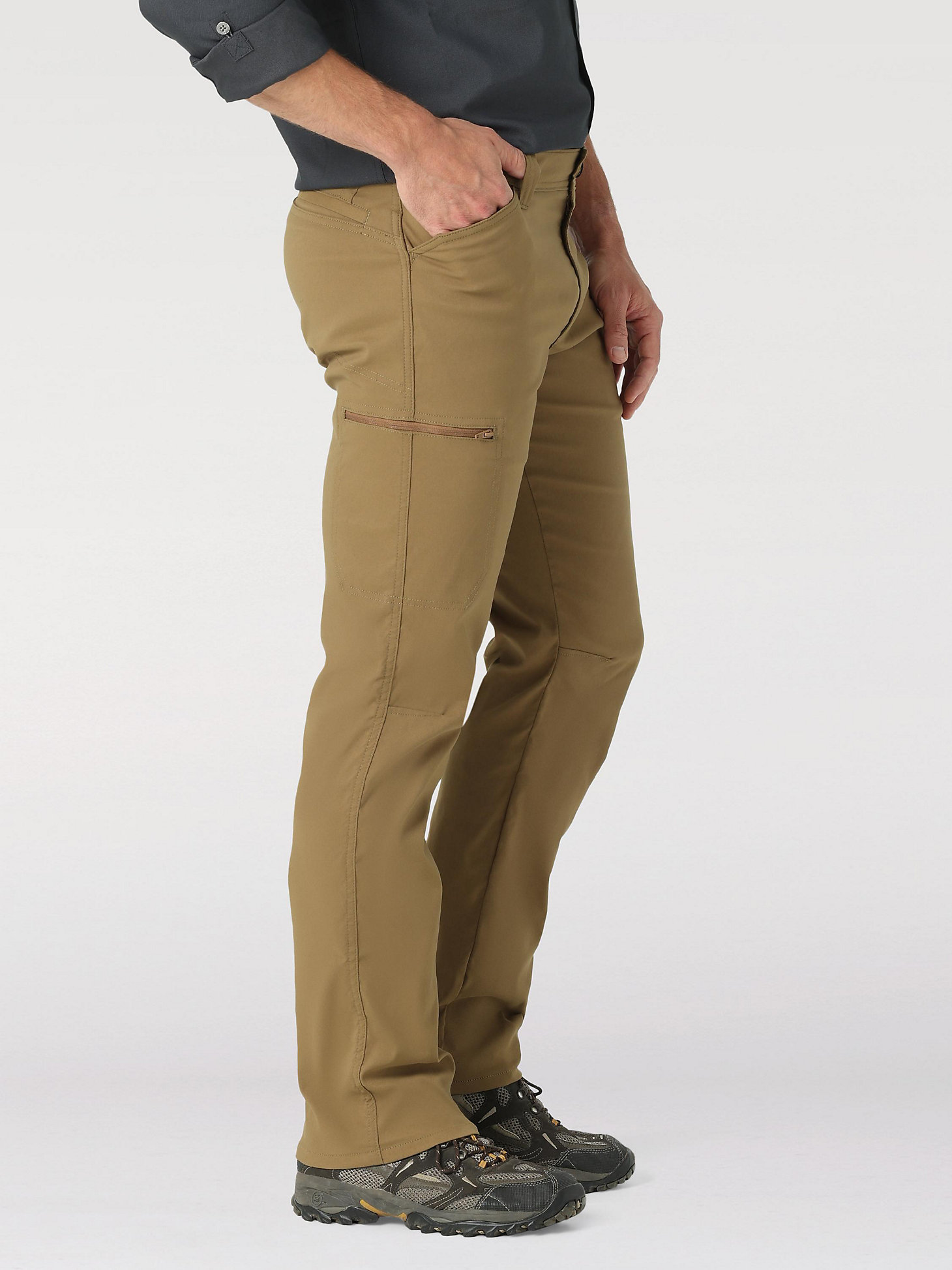 Men's Wrangler® Flex Waist Outdoor Cargo Pant in Kangaroo alternative view 5