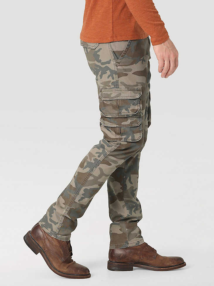 Men's Wrangler® Flex Tapered Cargo Pant in Brown Jungle Camo alternative view 7