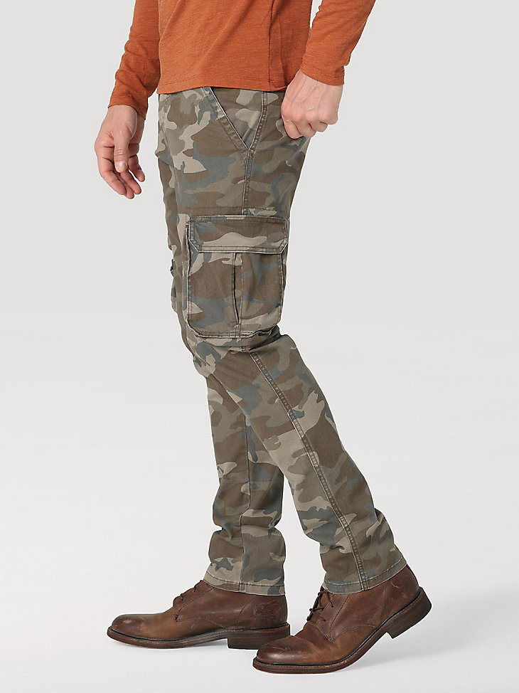 Men's Wrangler® Flex Tapered Cargo Pant in Brown Jungle Camo alternative view 8