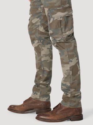 Wrangler Anthracite Camo Regular Taper Cargo Pants : : Clothing,  Shoes & Accessories