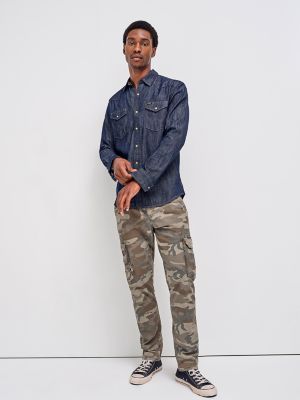 33 Best Cargo Pants Outfits to Try  White cargo pants, Cargo pants outfits,  Cargo pants outfit