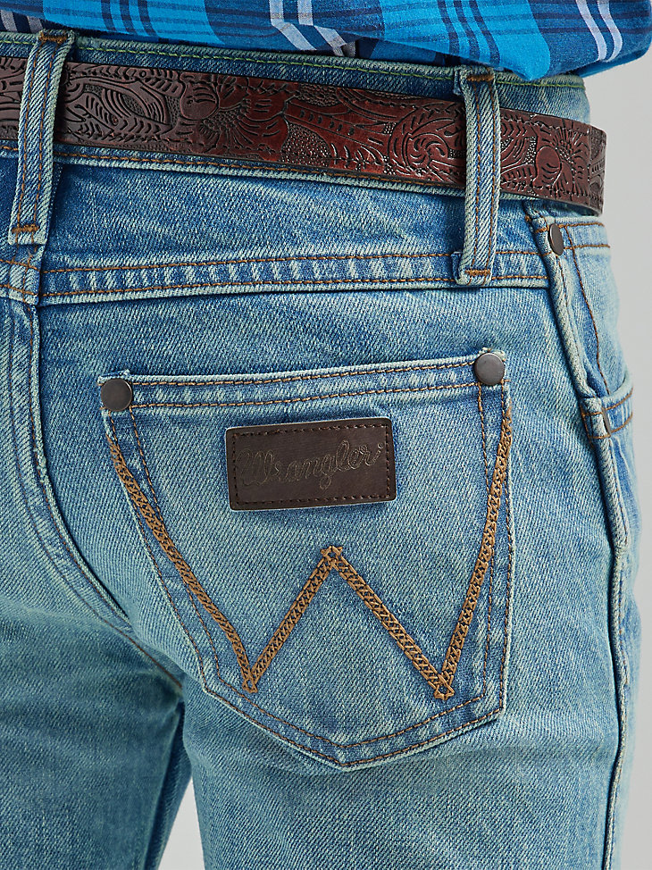 Boy's Wrangler Retro® Slim Straight Jean (4-20) in Buffalo Pass alternative view 4