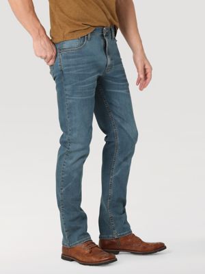 Men's Free To Stretch™ Straight Fit Jean in Caplan