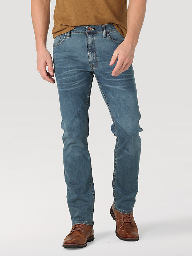 Men's Free To Stretch™ Straight Fit Jean in Caplan