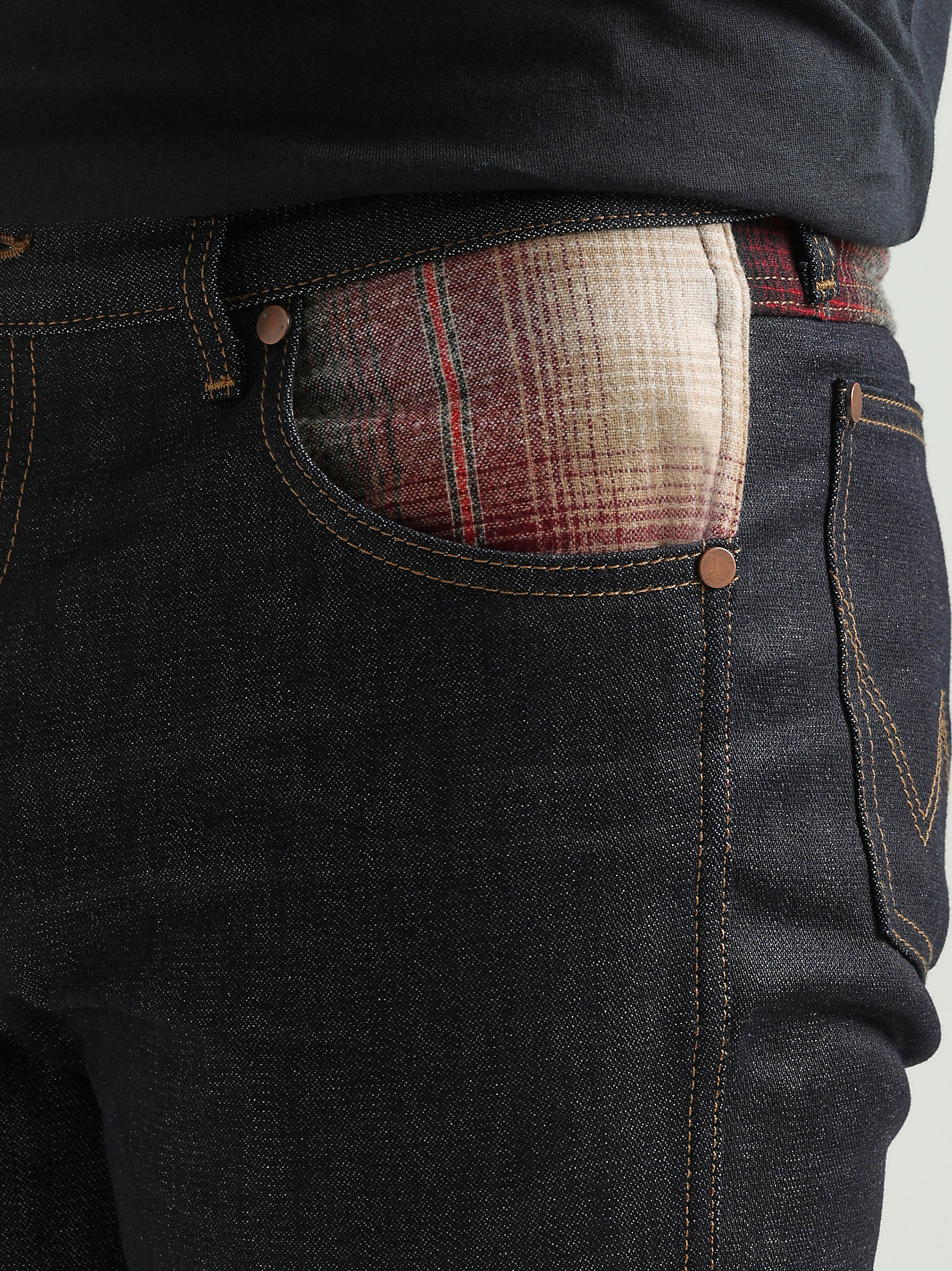 Wrangler x Pendleton Men's Slim Straight Jean in Mid Wash alternative view 4