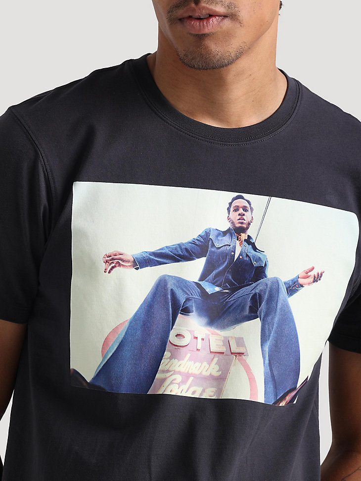 Wrangler X Leon Bridges Men's Graphic T-Shirt in Faded Black alternative view