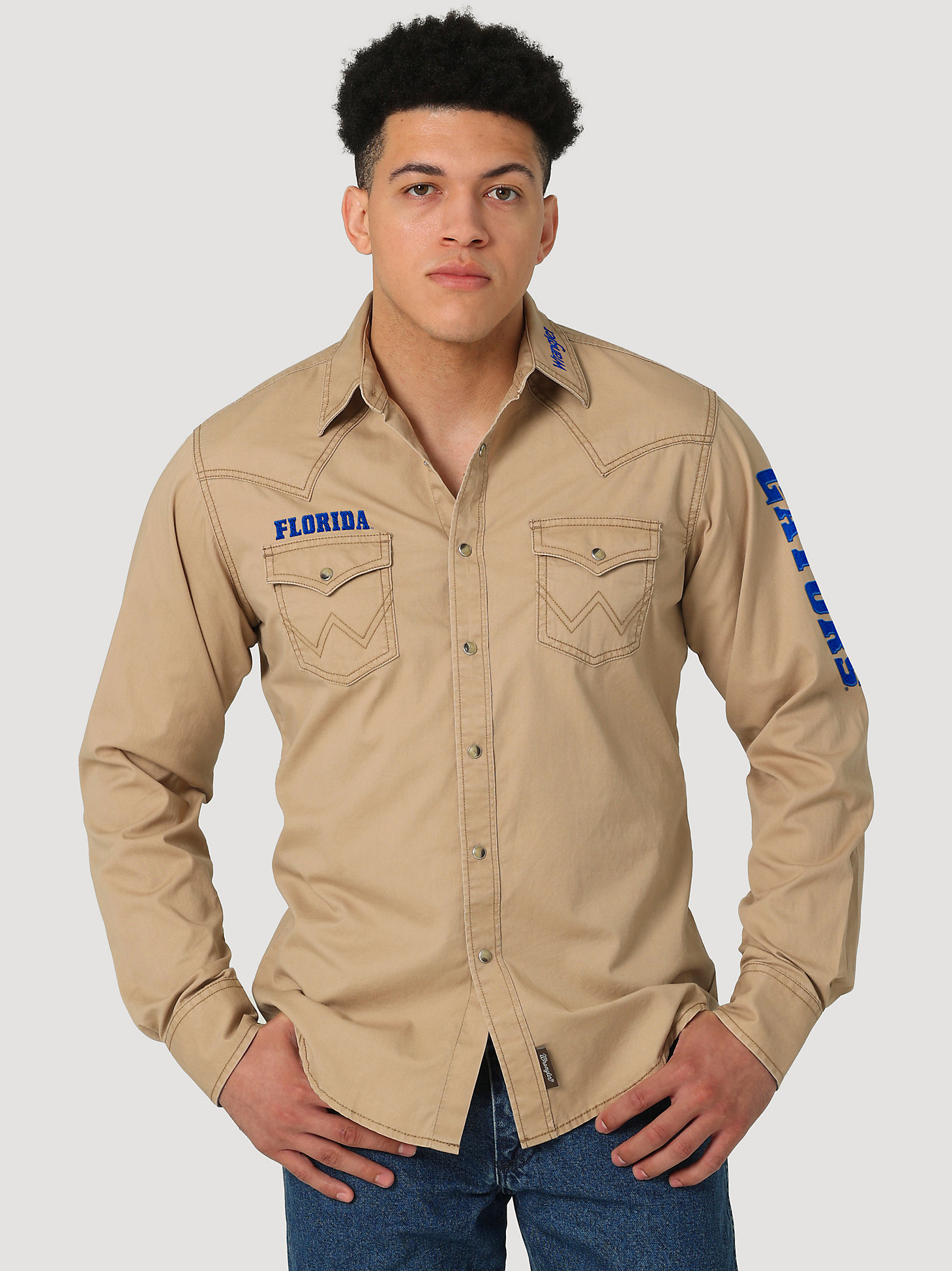Wrangler Collegiate Embroidered Twill Western Snap Shirt in University of Florida main view
