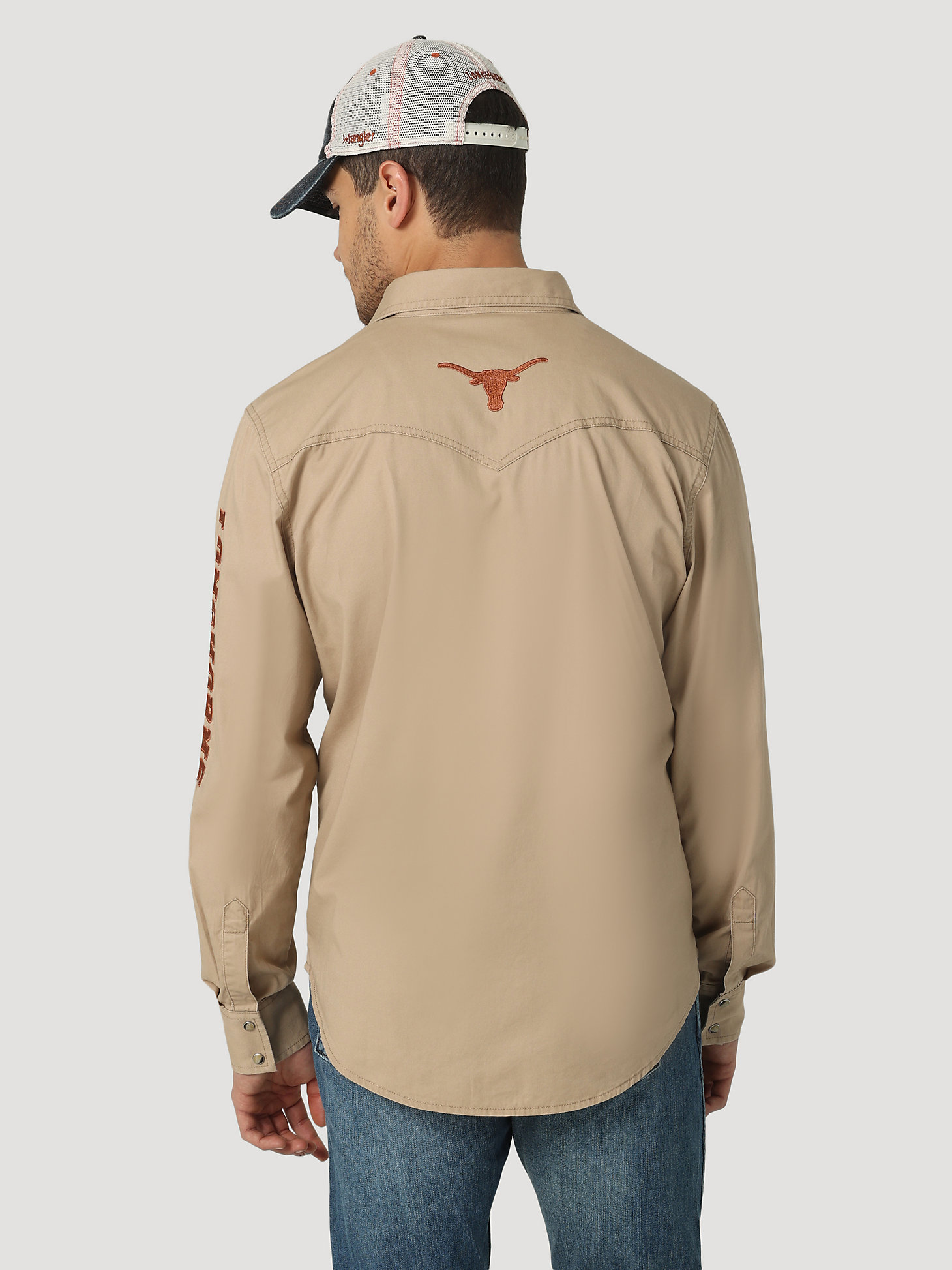 Wrangler Collegiate Embroidered Twill Western Snap Shirt in University of Texas alternative view 1