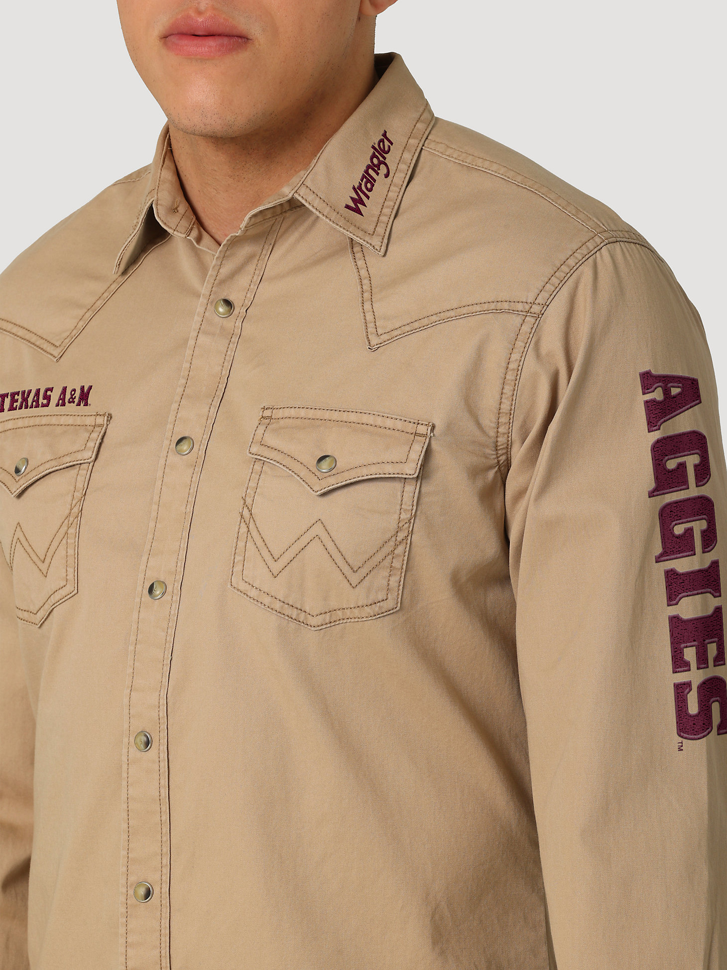 Wrangler Collegiate Embroidered Twill Western Snap Shirt in Texas A&M alternative view 1