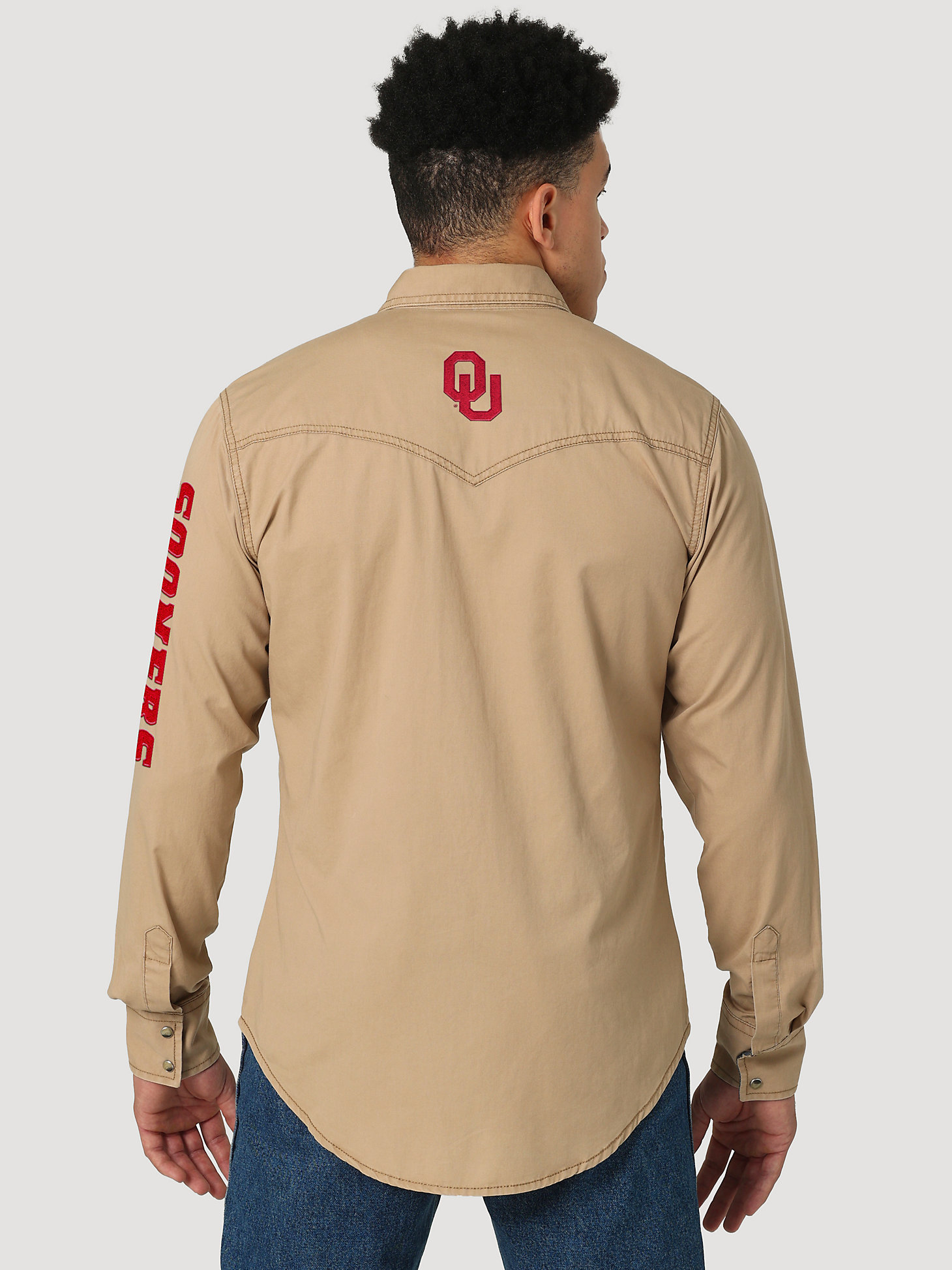Wrangler Collegiate Embroidered Twill Western Snap Shirt in University of Oklahoma alternative view 1