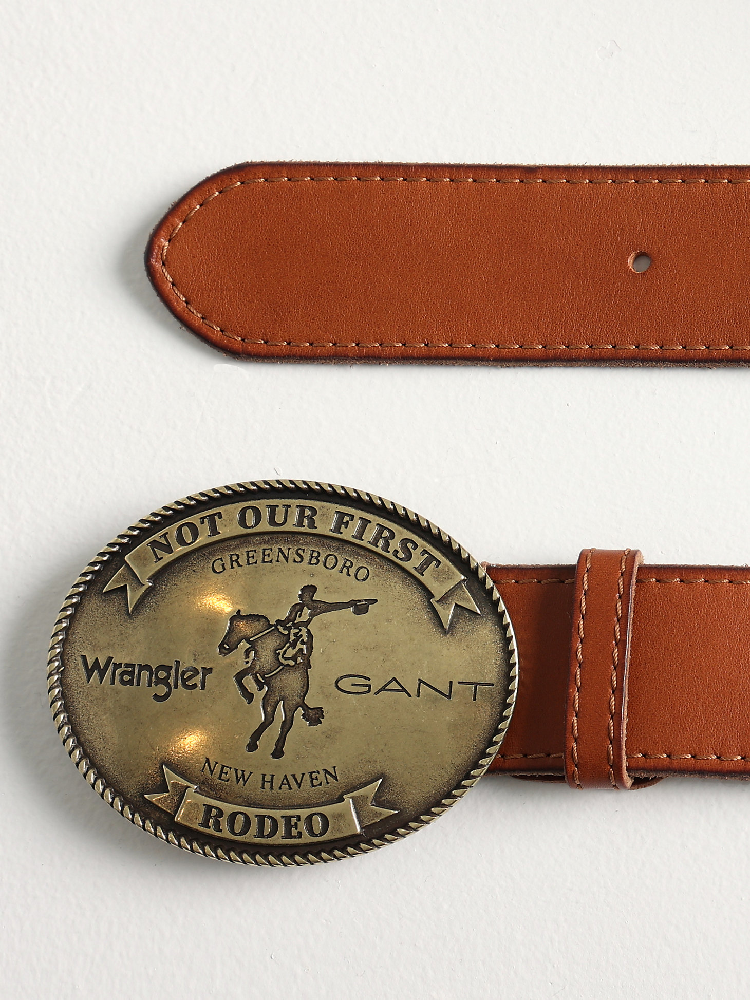 GANT x Wrangler Leather Belt in Clay Brown alternative view 1