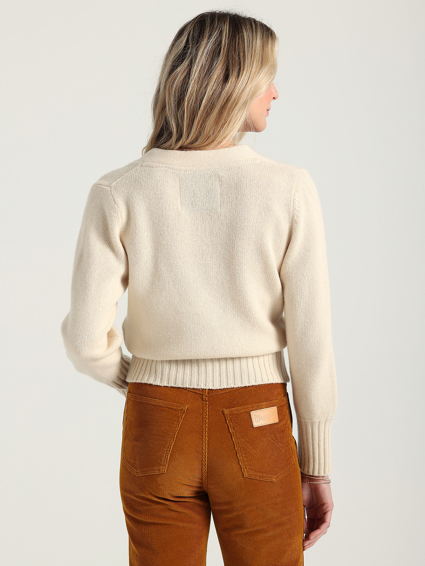 GANT x Wrangler Women's Cashmere Blend Sweater in Vintage Cream alternative view 1