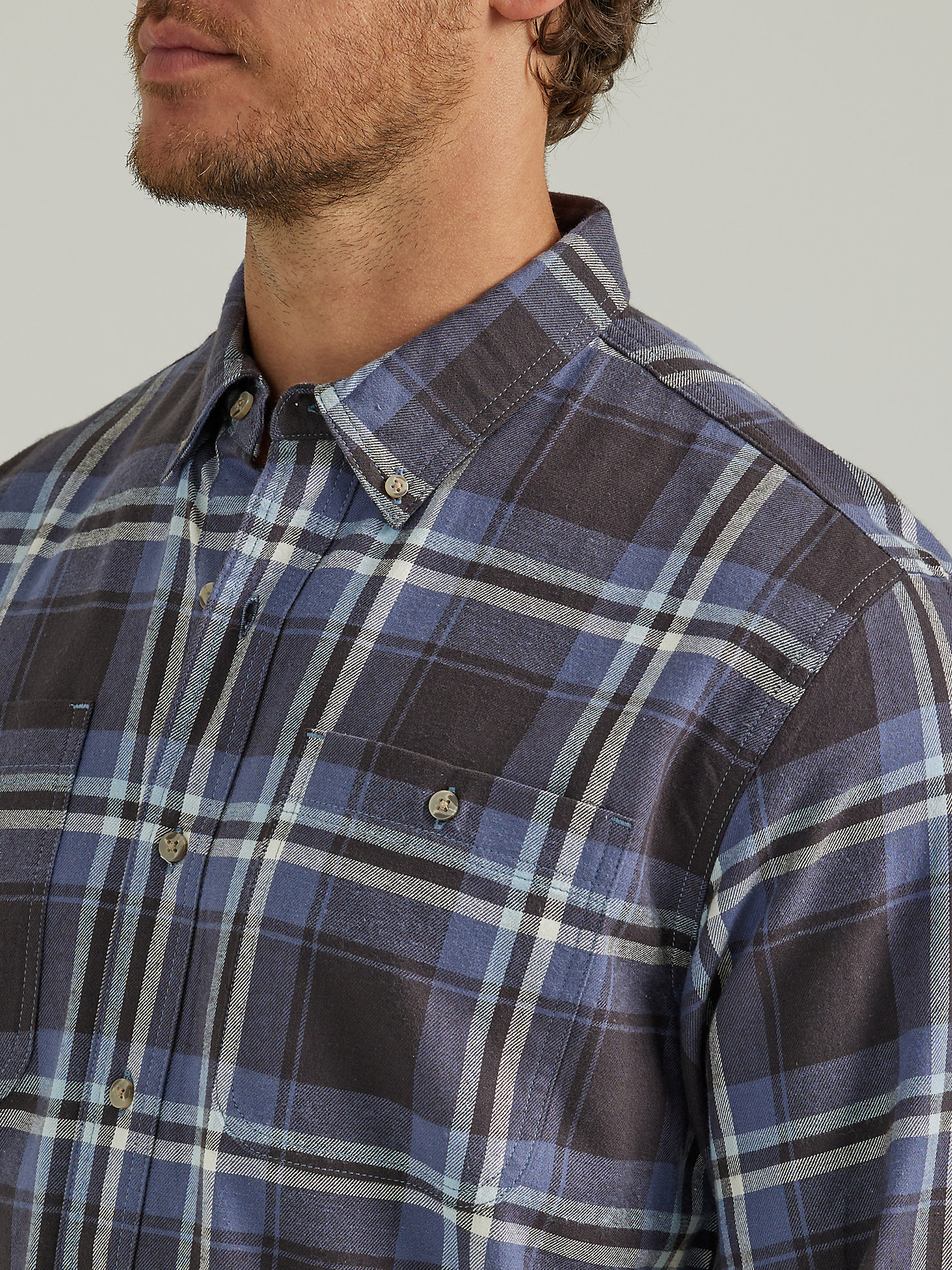 Wrangler Rugged Wear® Long Sleeve Flannel Plaid Button-Down Shirt in Navy Indigo alternative view 2
