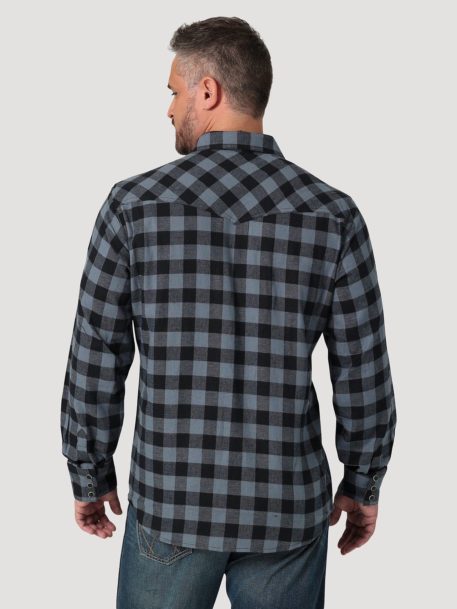 Men's Wrangler Retro® Long Sleeve Flannel Western Snap Plaid Shirt in Stormy Weather alternative view 1