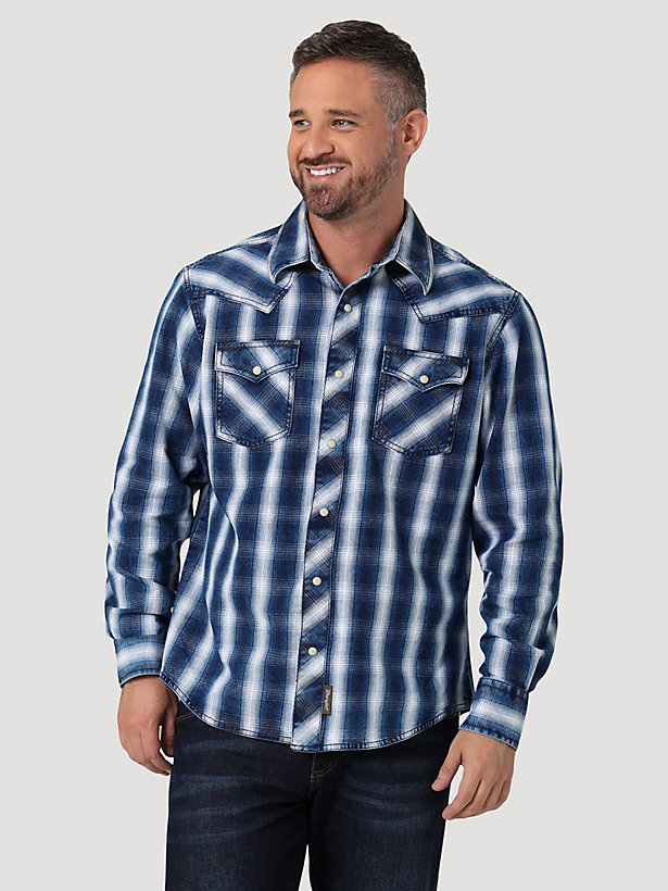 Men's Wrangler Retro® Premium Long Sleeve Western Snap Plaid Shirt in Indigo