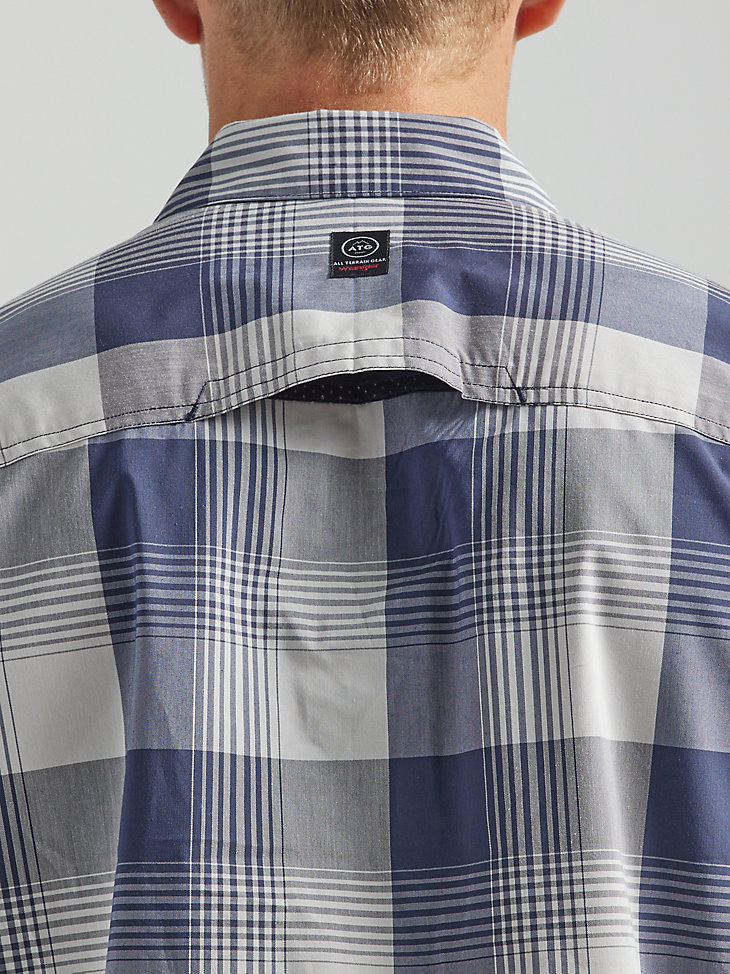 ATG By Wrangler™ Men's Asymmetrical Zip Pocket Plaid Shirt in Mist alternative view 5