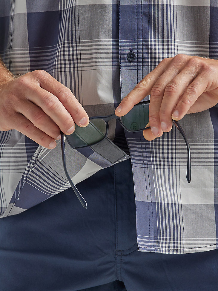 ATG By Wrangler™ Men's Asymmetrical Zip Pocket Plaid Shirt in Mist alternative view 6