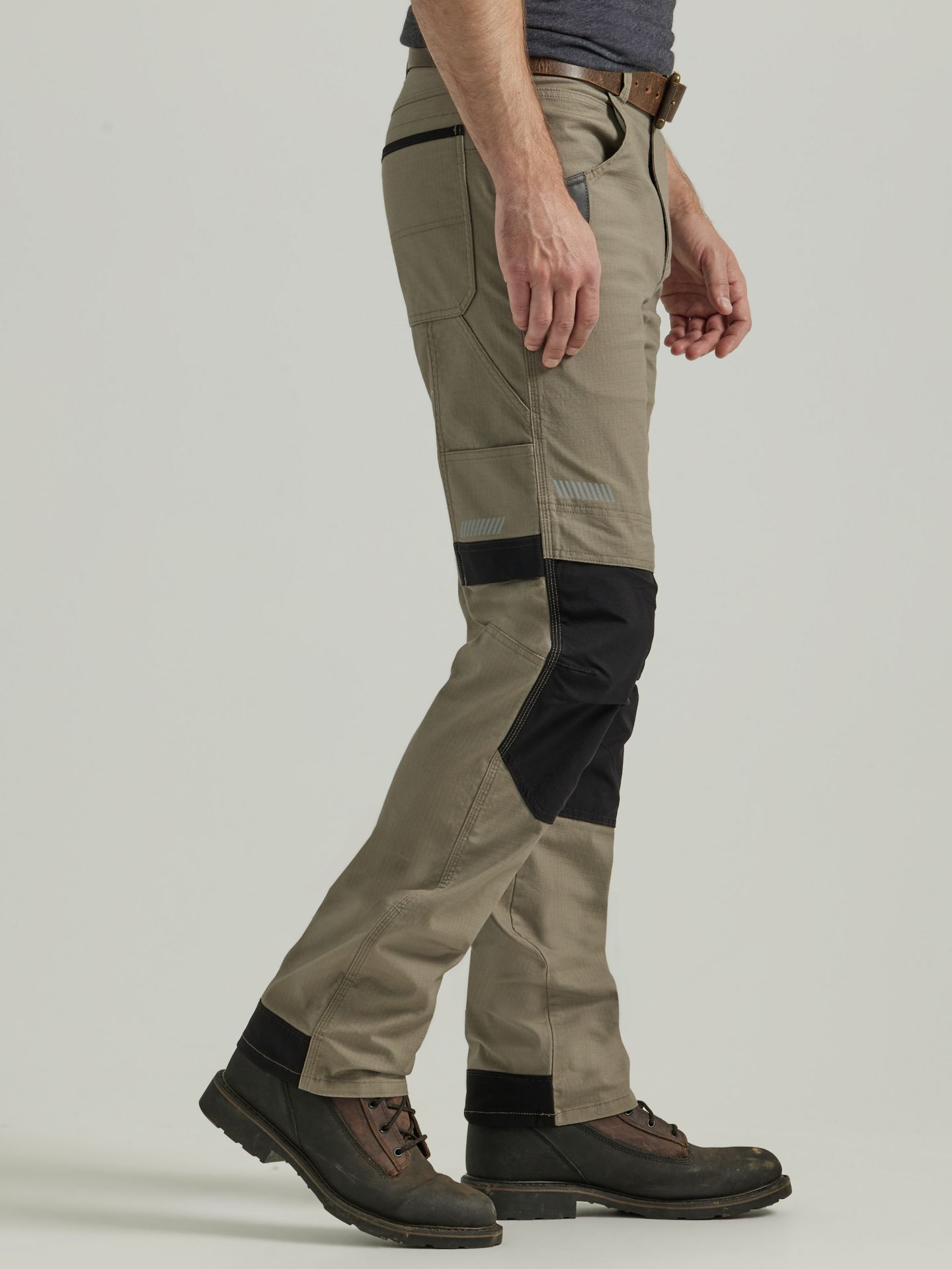Мужские брюки Wrangler Riggs Workwear® Technical Carpenter, цвет: Тёмный хаки — фото 5