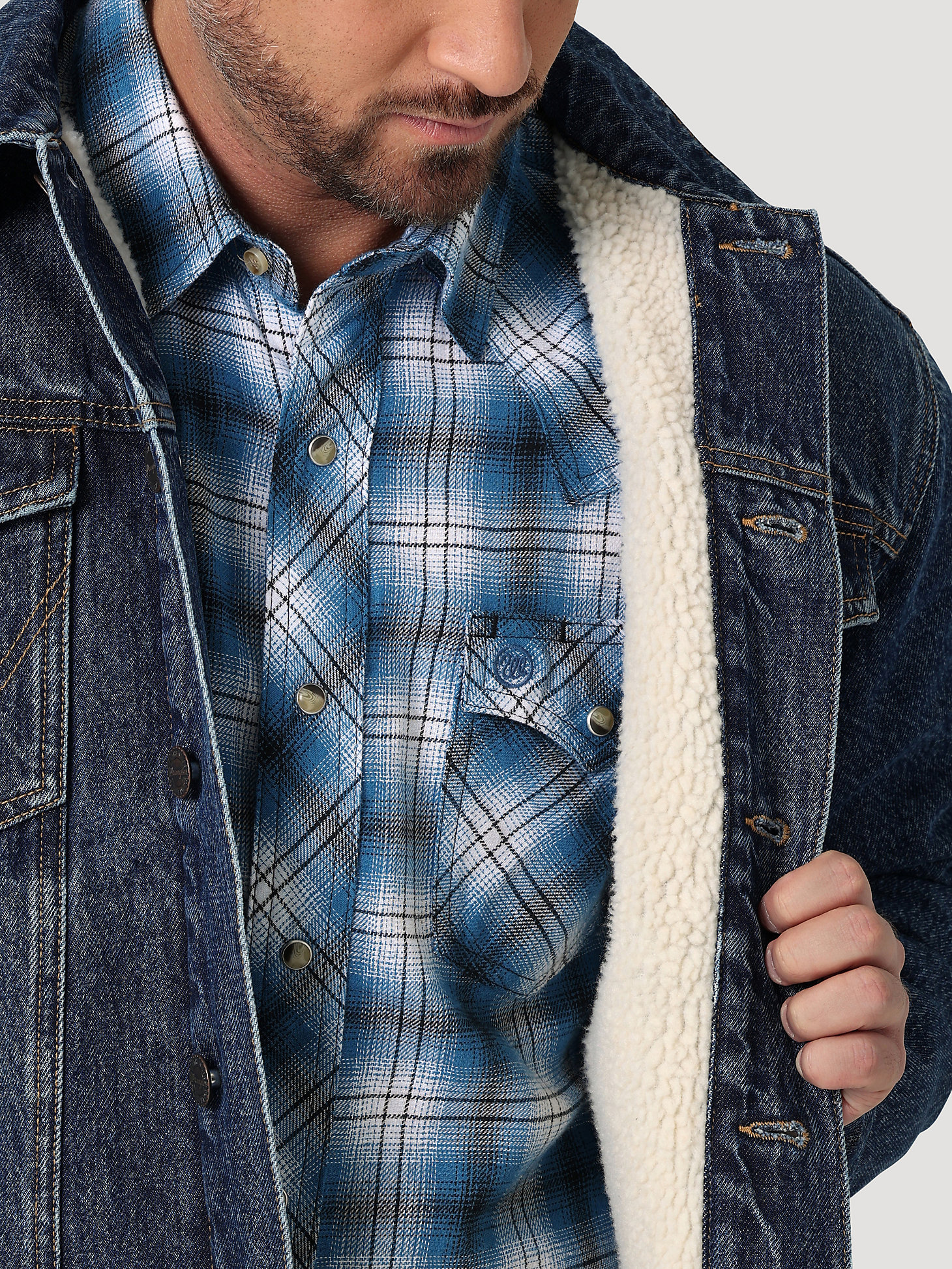 Men's Wrangler Retro® Sherpa Lined Western Denim Jacket in Blue Indigo alternative view 6