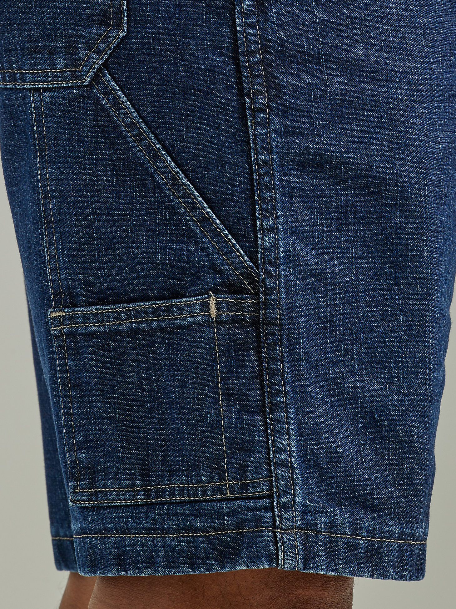 Men's Wrangler® Five Star Premium Carpenter Shorts in Dark Vintage alternative view 5