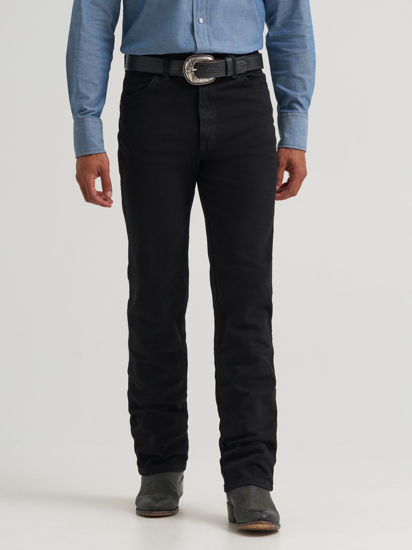 Мужские джинсы Wrangler Cowboy Cut® Slim Fit Active Flex, цвет: Чёрный — фото 2