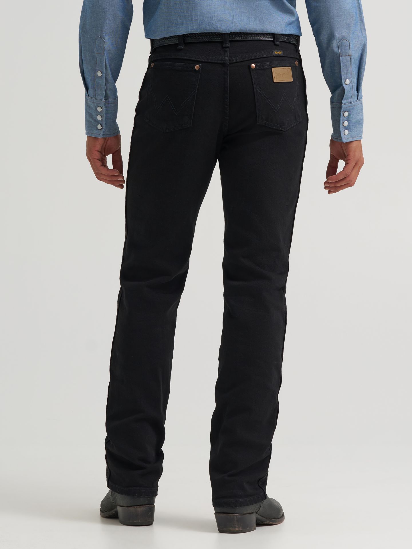 Мужские джинсы Wrangler Cowboy Cut® Slim Fit Active Flex, цвет: Чёрный — фото 4
