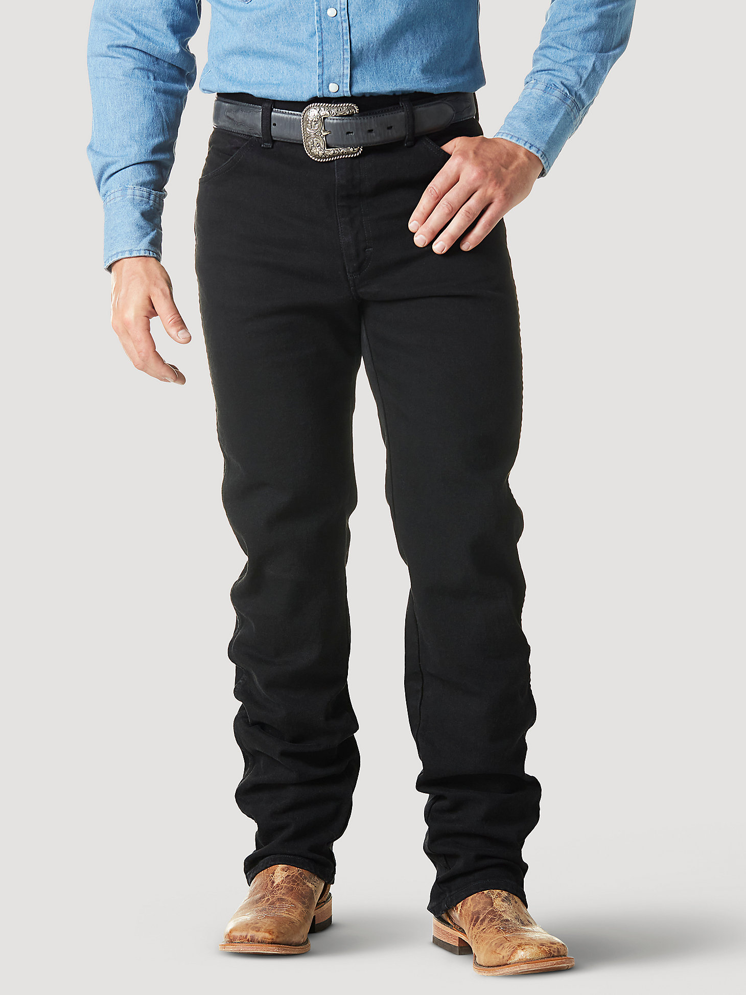 Wrangler® Cowboy Cut® Original Fit Active Flex Jeans in Black alternative view 2