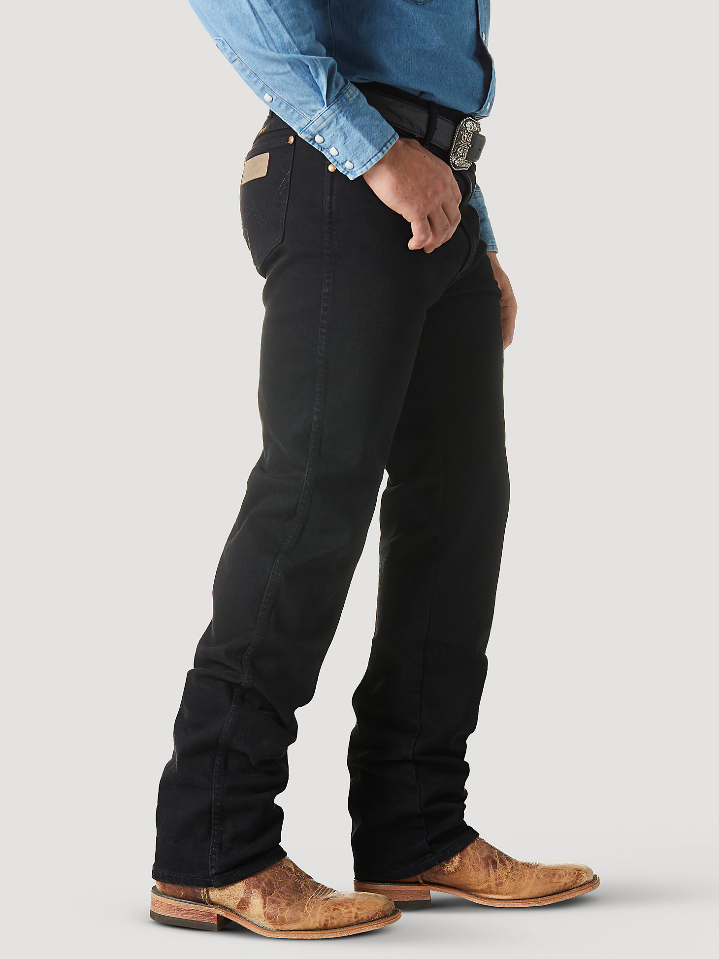 Wrangler® Cowboy Cut® Original Fit Active Flex Jeans in Black alternative view 4