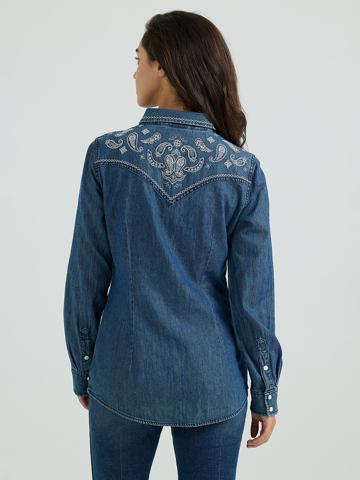 Women's Wrangler Embroidered Yoke Denim Snap Shirt in Indigo alternative view 1