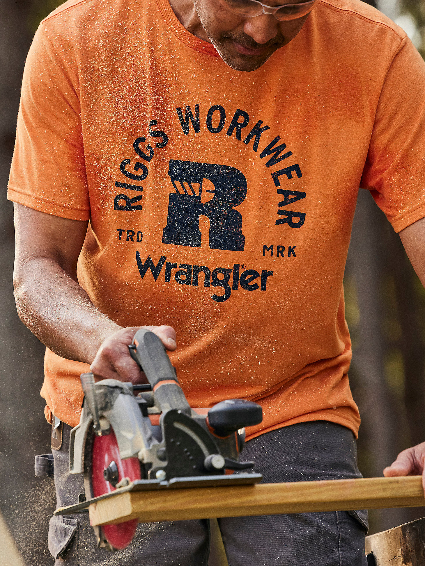 Wrangler® RIGGS Workwear® Relaxed Front Graphic T-Shirt in Harvest Pumpkin alternative view 1
