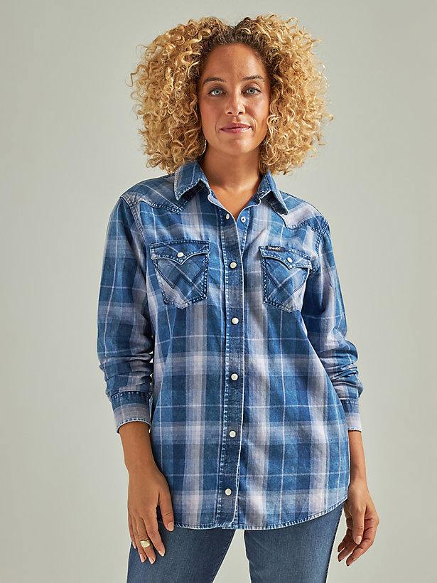 Women's Wrangler Long Sleeve Western Snap Plaid Denim Shirt in Blue Plaid