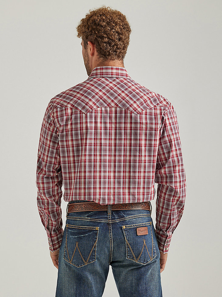 Men's Wrangler Retro® Long Sleeve Sawtooth Snap Pocket Western Shirt in Red Grey Plaid alternative view 3