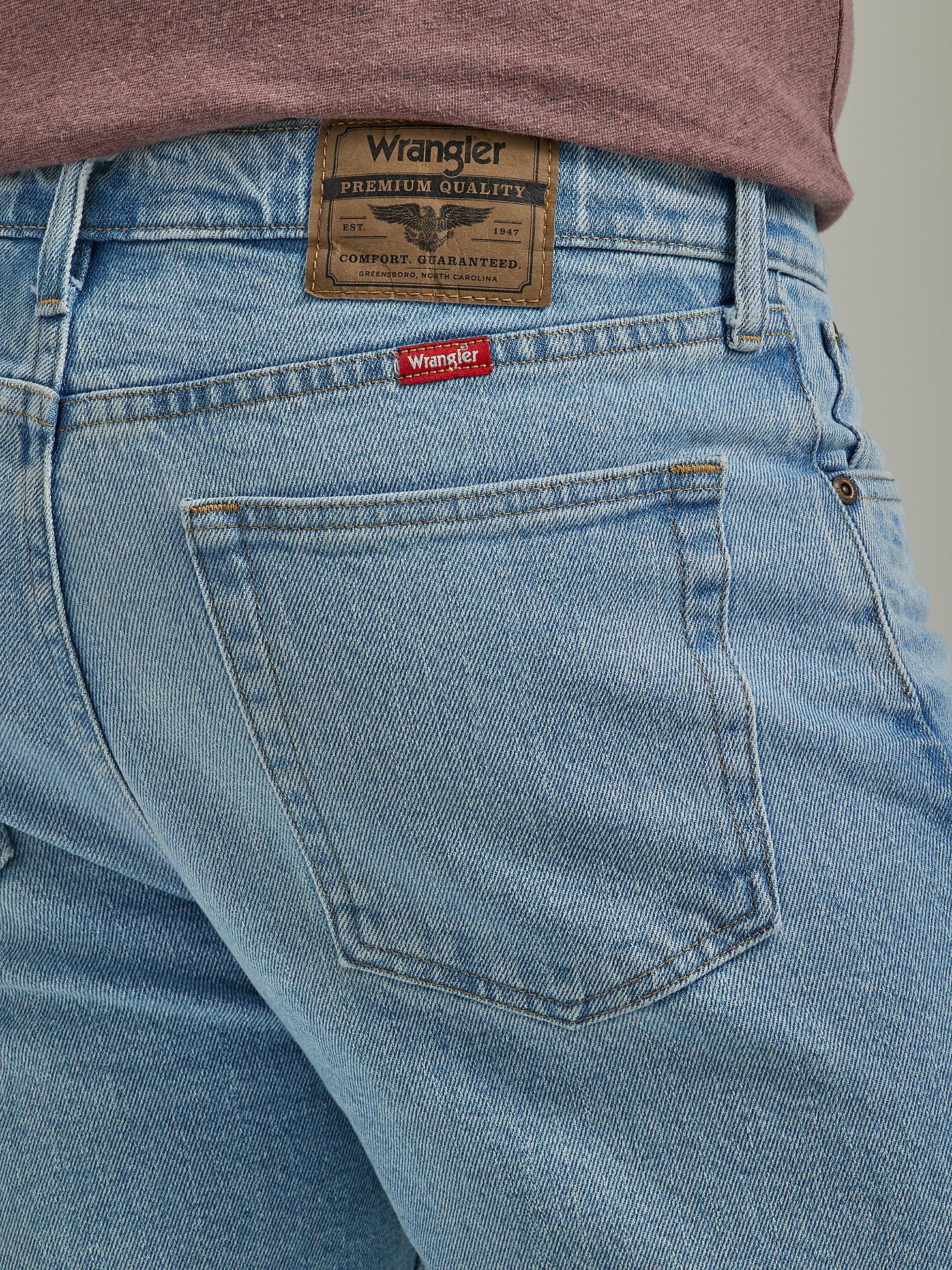 Men's Wrangler® Five Star Premium 5-pocket Relaxed Denim Short in Light Bleach alternative view 3