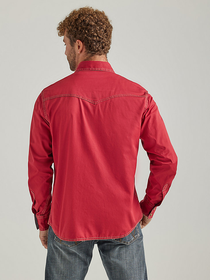 Men's Wrangler Retro® Premium Long Sleeve Button-Down Solid Shirt in Chili Red alternative view