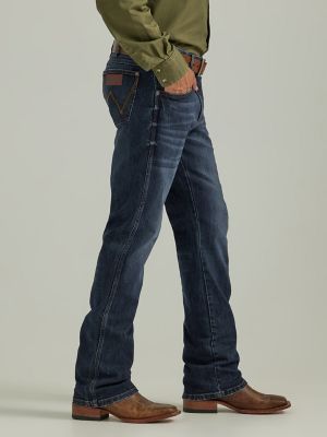 Men's Wrangler Retro® Slim Fit Bootcut Jean in Elwick