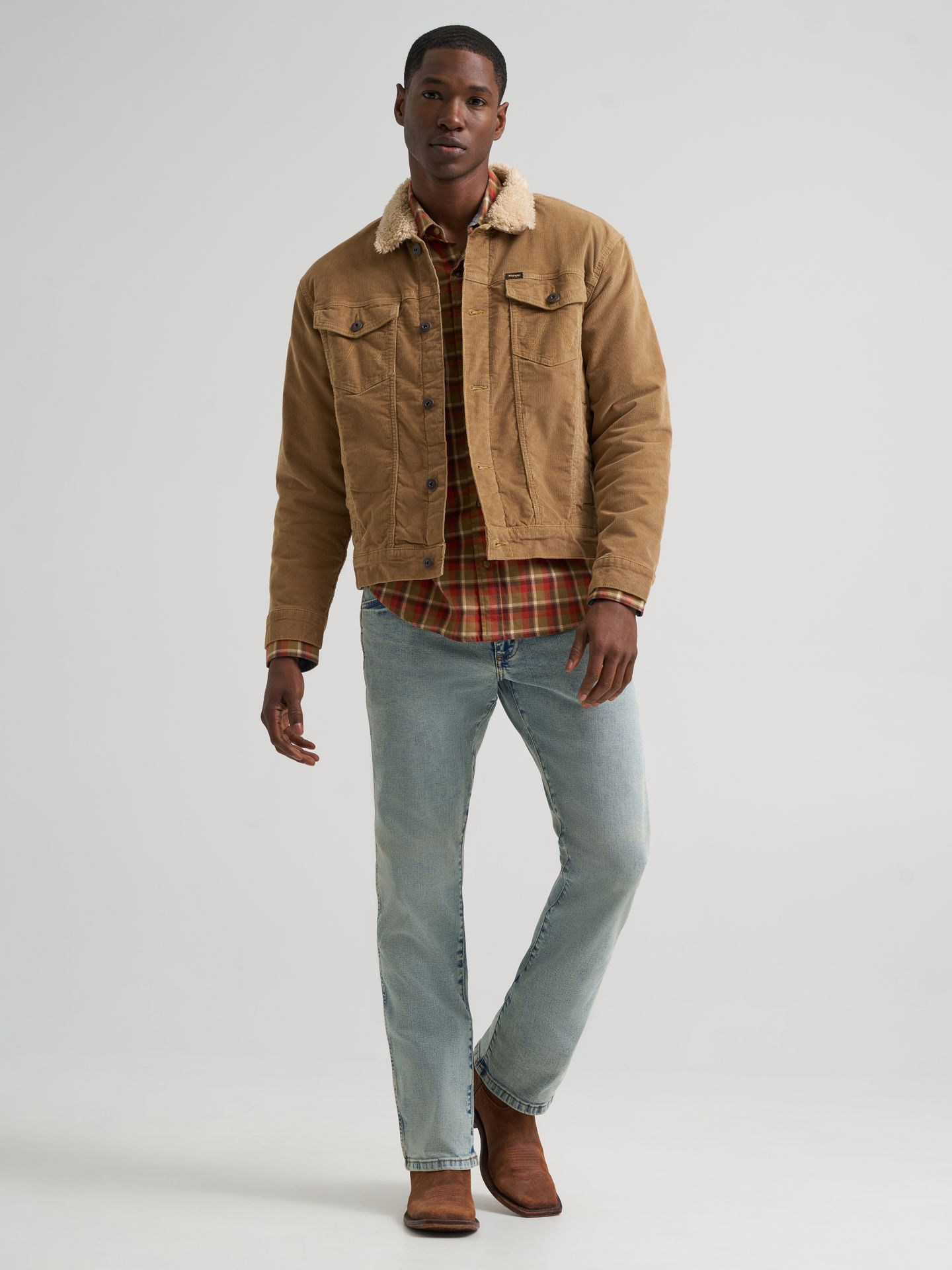 Мужская куртка Wrangler Sherpa Lined Corduroy Trucker, цвет: Acorn — фото 4