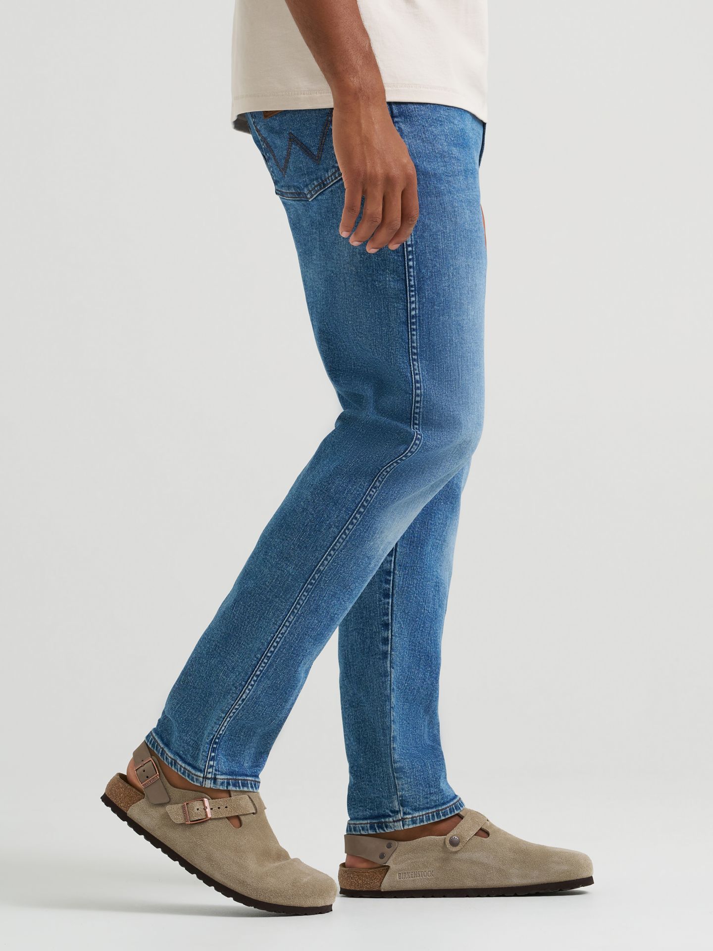 Мужские джинсы Wrangler Relaxed Taper Jean, цвет: Синий — фото 4