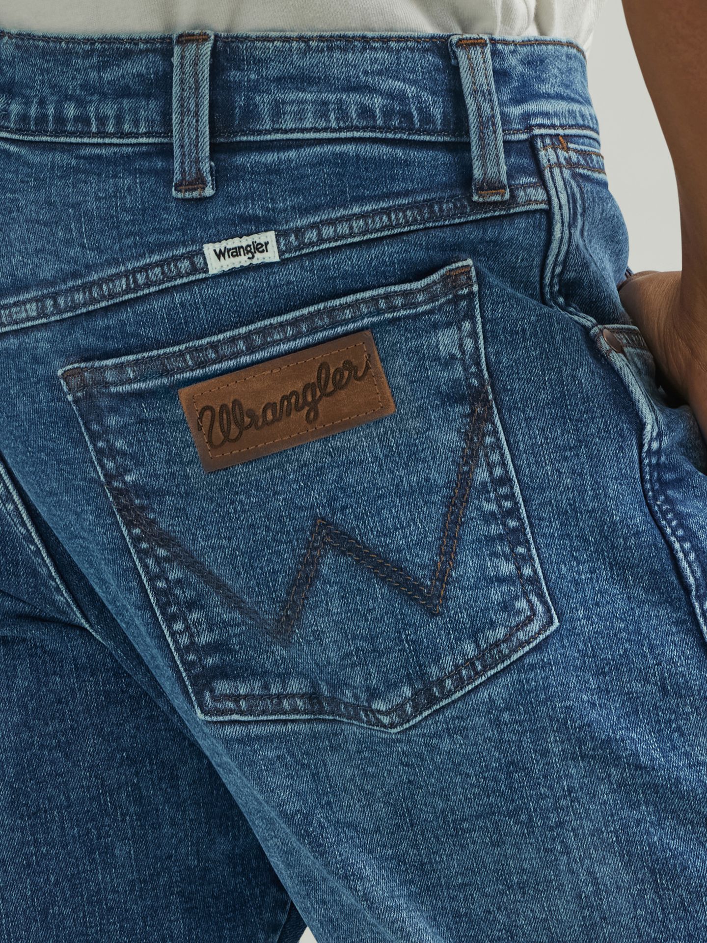 Мужские джинсы Wrangler Relaxed Taper Jean, цвет: Синий — фото 6