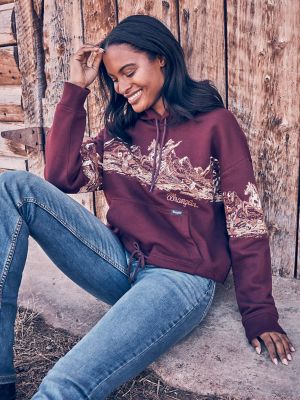 Women's Wrangler Retro® Cowboy Panorama Graphic Cinched Hoodie