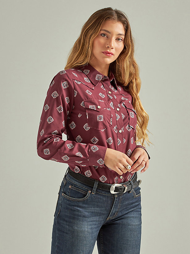 Women's Essential Long Sleeve Print Western Snap Shirt in Port Royale