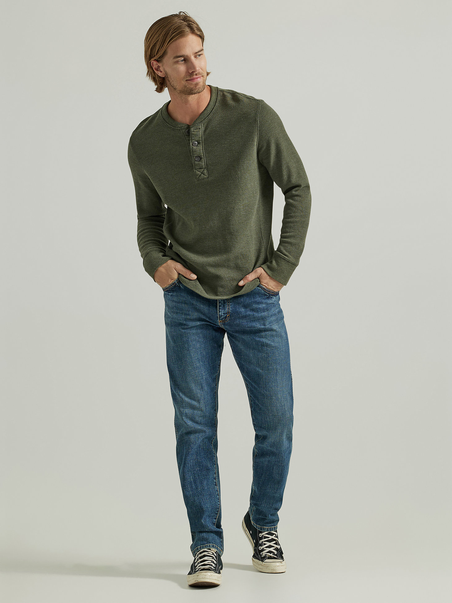 Men's Tapered Regular Fit Jean in Medium Wash main view