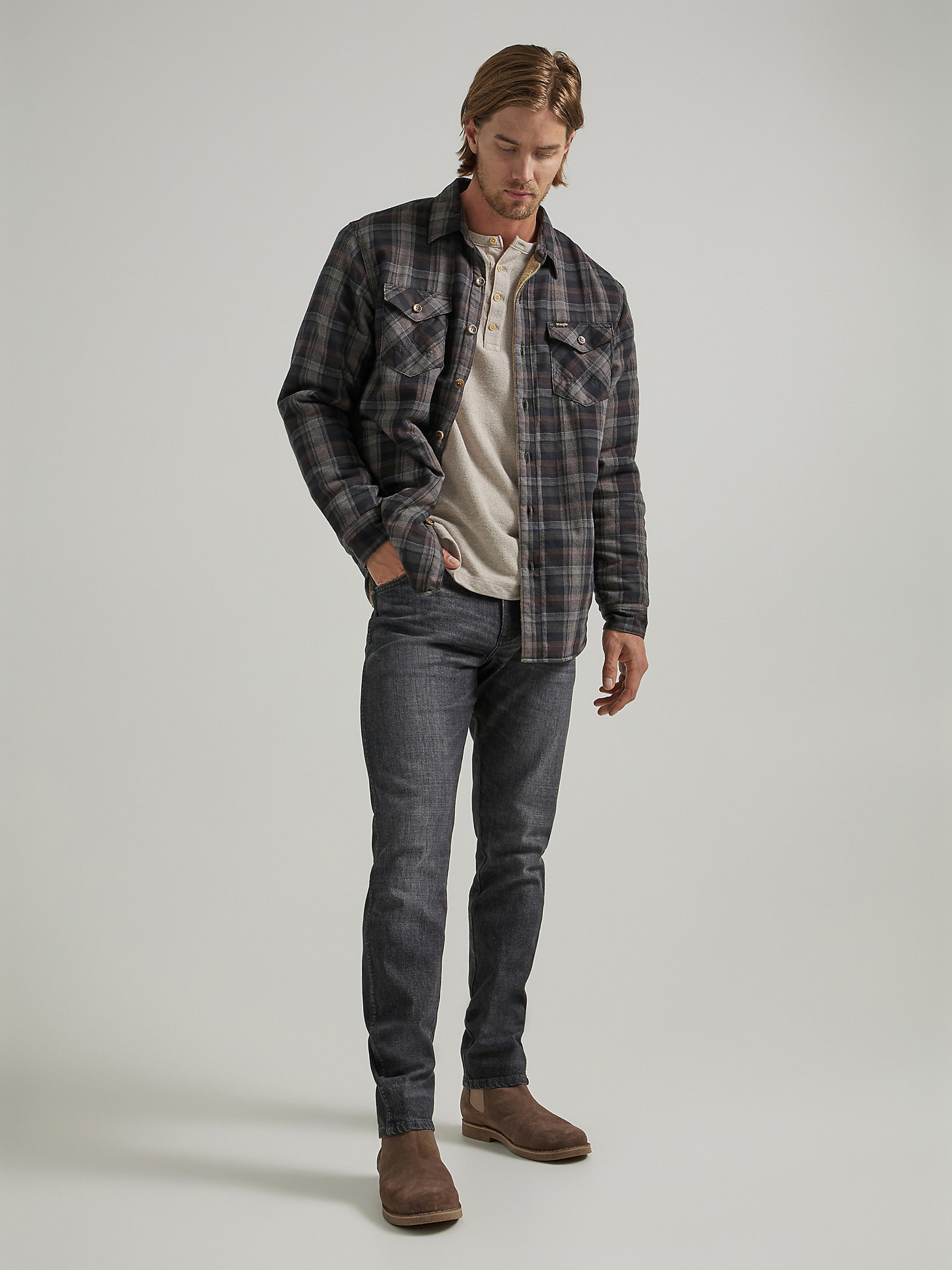 Men's Tapered Regular Fit Jean in Grey Wash alternative view 1